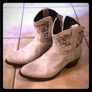 FRYE booties white rhinestones western womens 8 good used condition